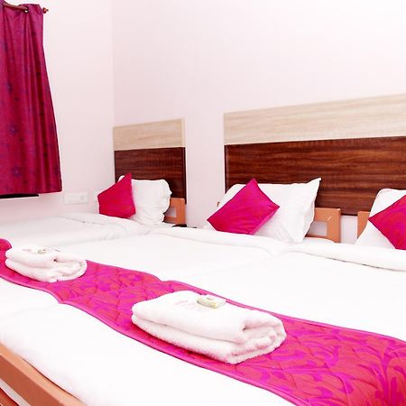 Royal Grand Days Hotell Chennai Exteriör bild