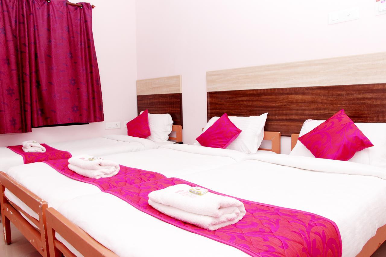 Royal Grand Days Hotell Chennai Exteriör bild