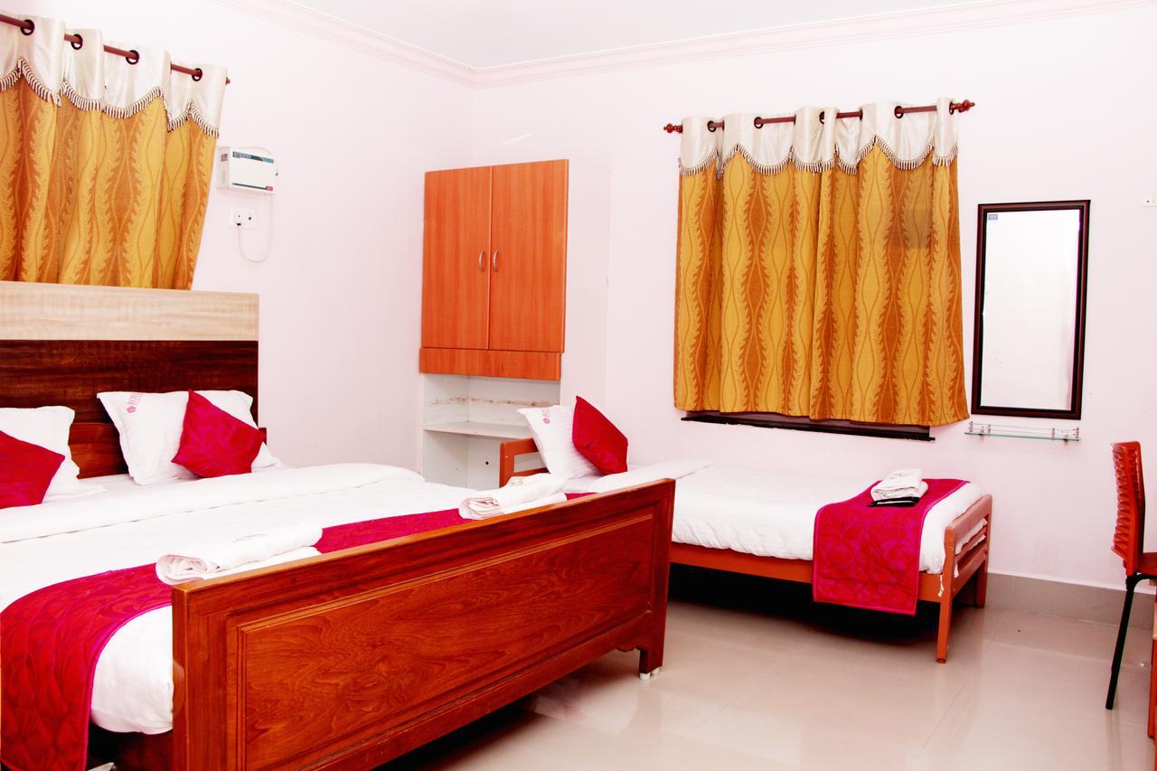 Royal Grand Days Hotell Chennai Exteriör bild