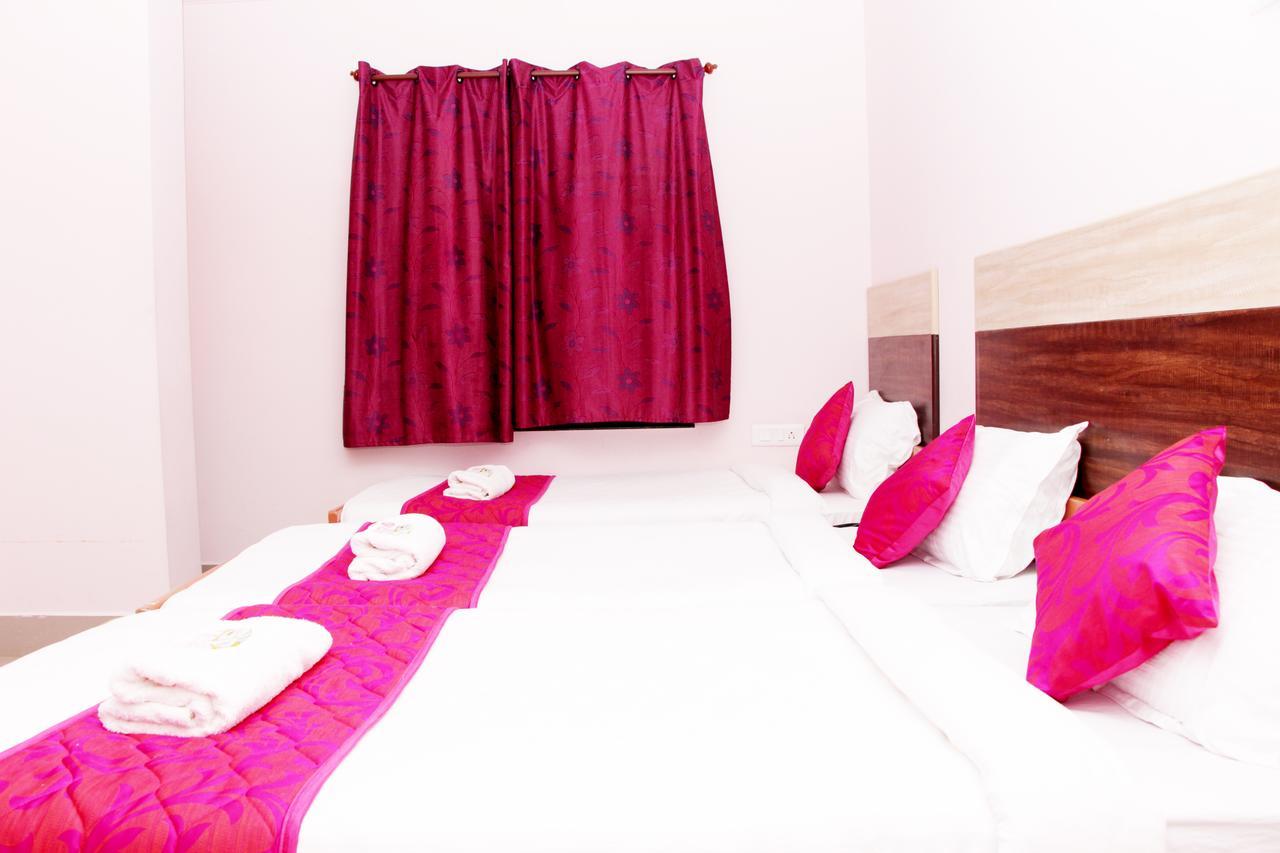 Royal Grand Days Hotell Chennai Exteriör bild
