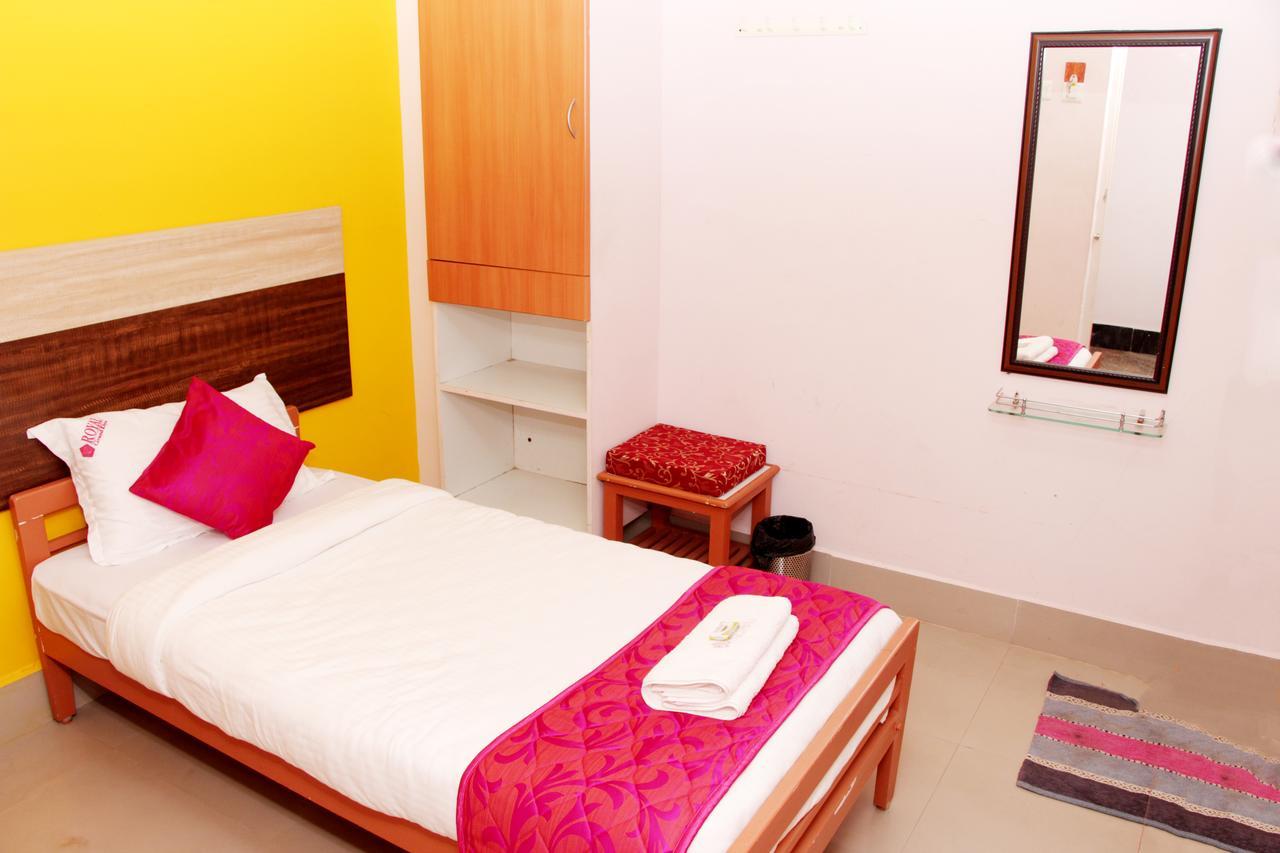 Royal Grand Days Hotell Chennai Exteriör bild