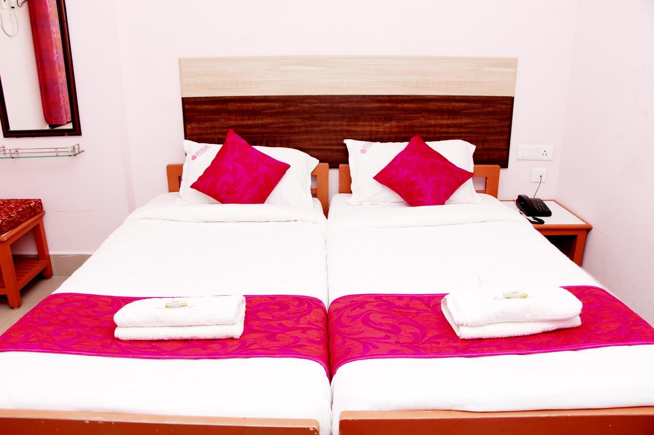 Royal Grand Days Hotell Chennai Exteriör bild