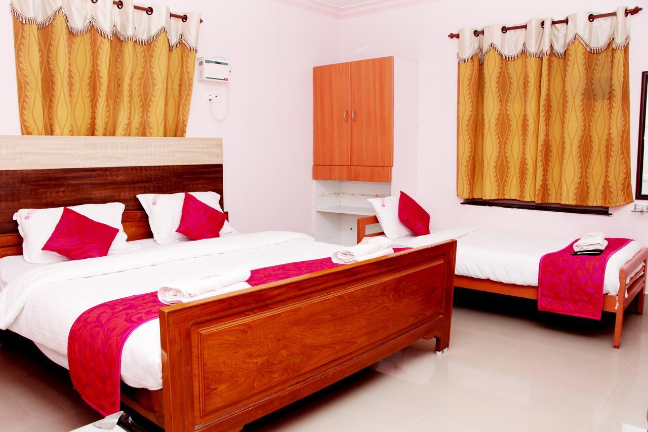 Royal Grand Days Hotell Chennai Exteriör bild