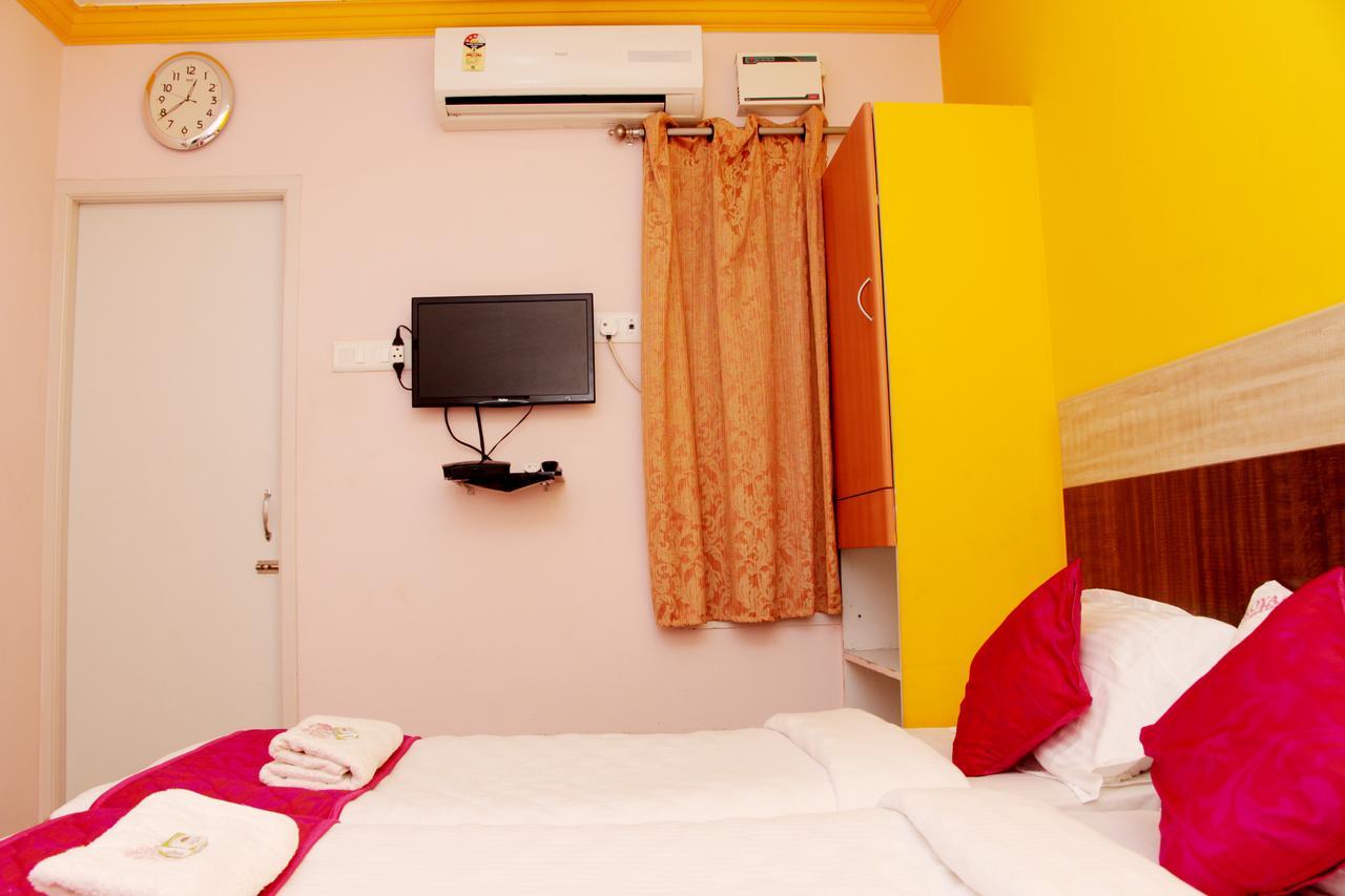 Royal Grand Days Hotell Chennai Exteriör bild